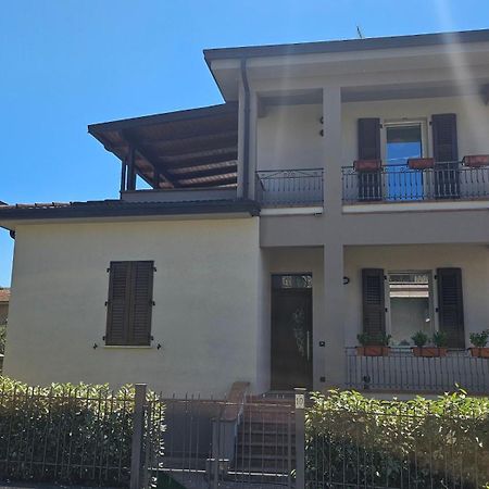 Appartement Pane E Cioccolata à Foligno Extérieur photo